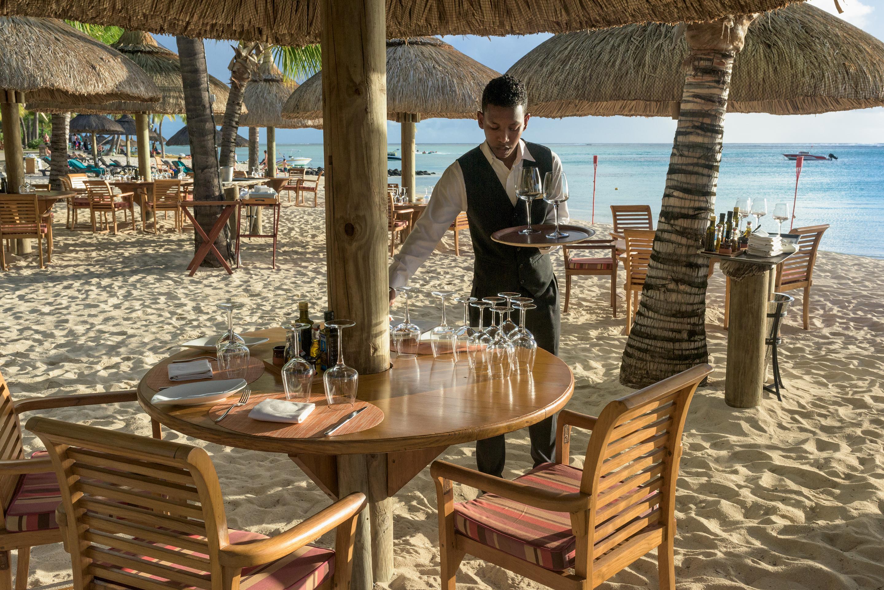 Paradis Beachcomber Golf Resort & Spa Le Morne Exterior foto