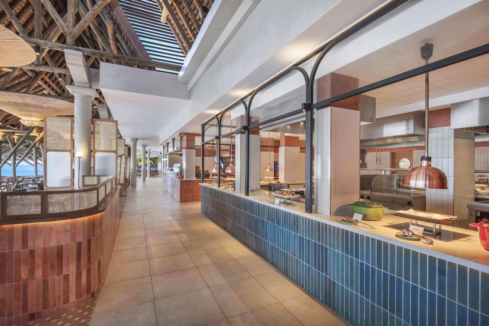 Paradis Beachcomber Golf Resort & Spa Le Morne Exterior foto