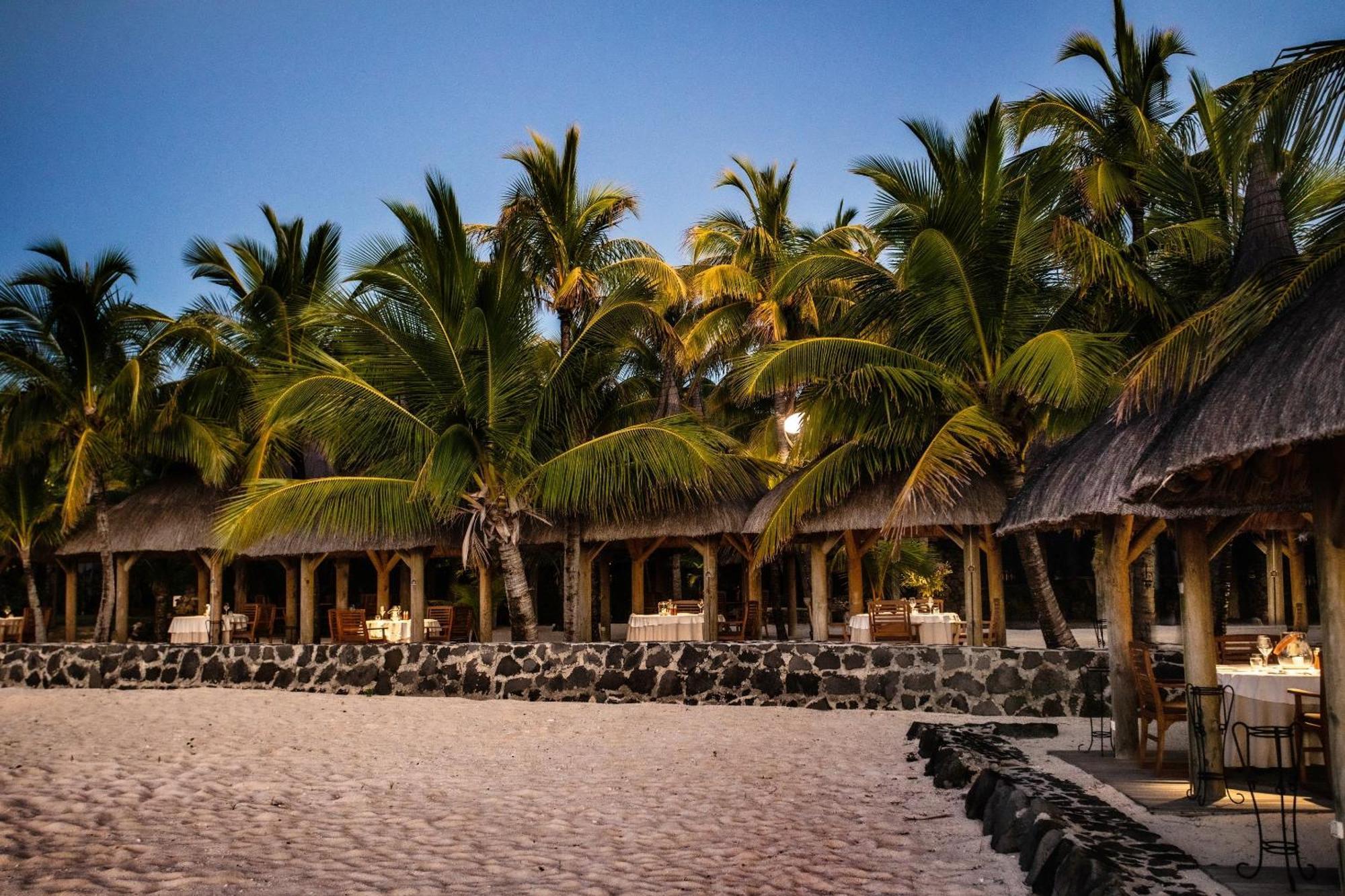 Paradis Beachcomber Golf Resort & Spa Le Morne Exterior foto