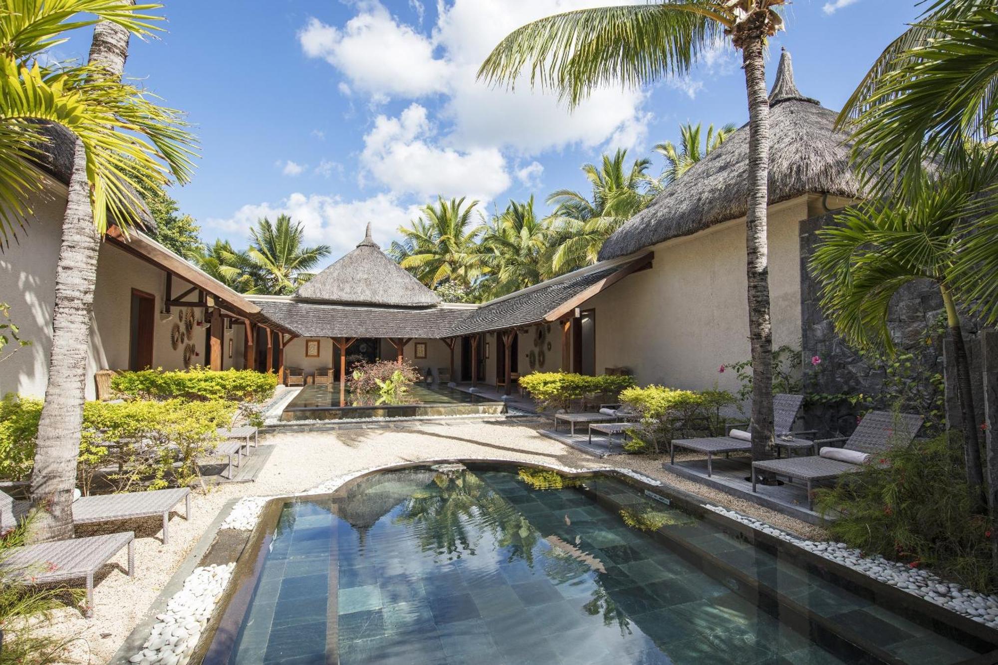 Paradis Beachcomber Golf Resort & Spa Le Morne Exterior foto