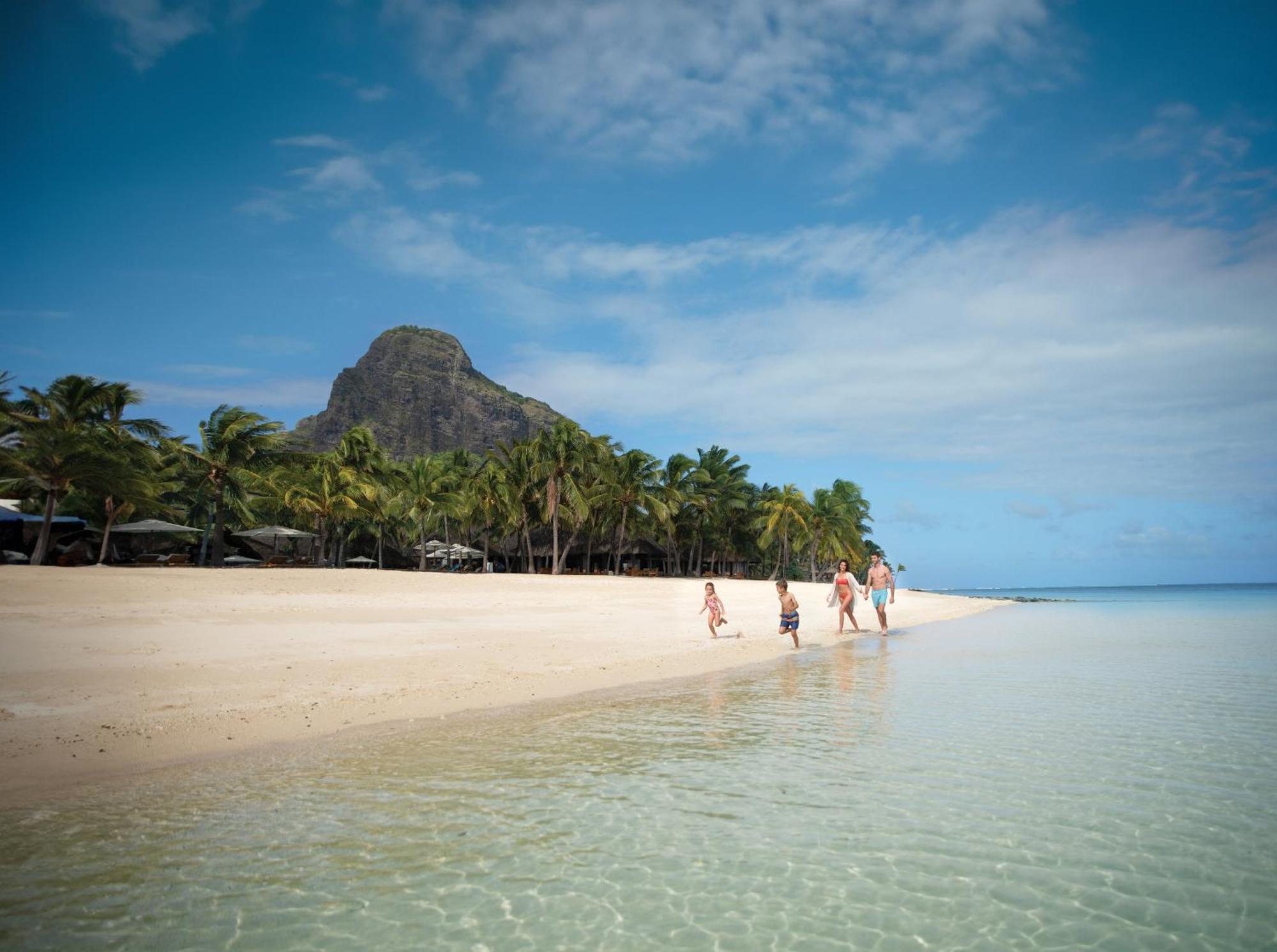 Paradis Beachcomber Golf Resort & Spa Le Morne Exterior foto